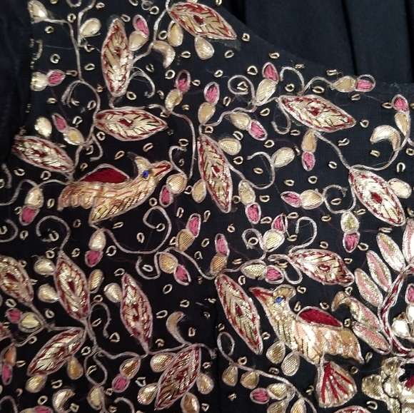 Dress - Picture 2 of 5